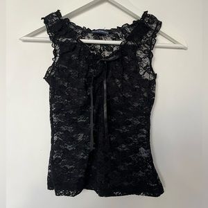 BRANDY MELVILLE BLACK LACE TOP